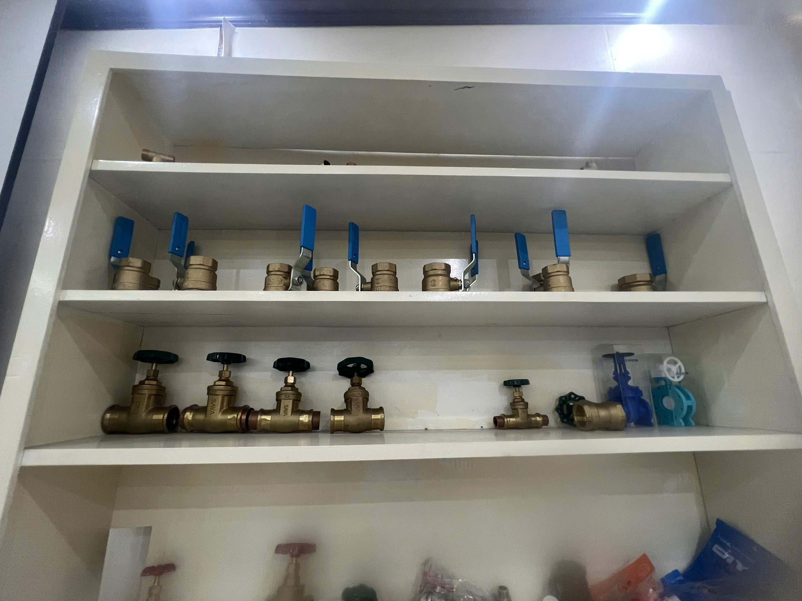 Samples shelf 23.jpg